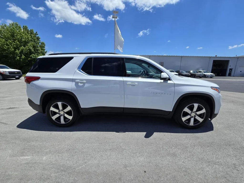 Used 2020 SUMMIT WHITE Chevrolet LT Leather image 8