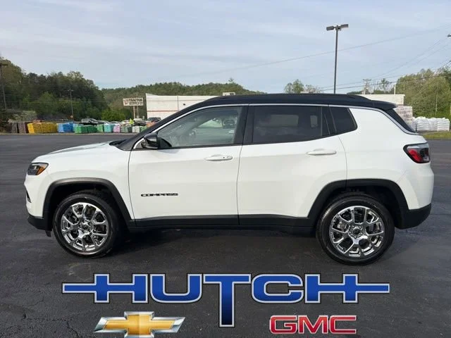 Used 2025 White Jeep Limited 4x4 image 8