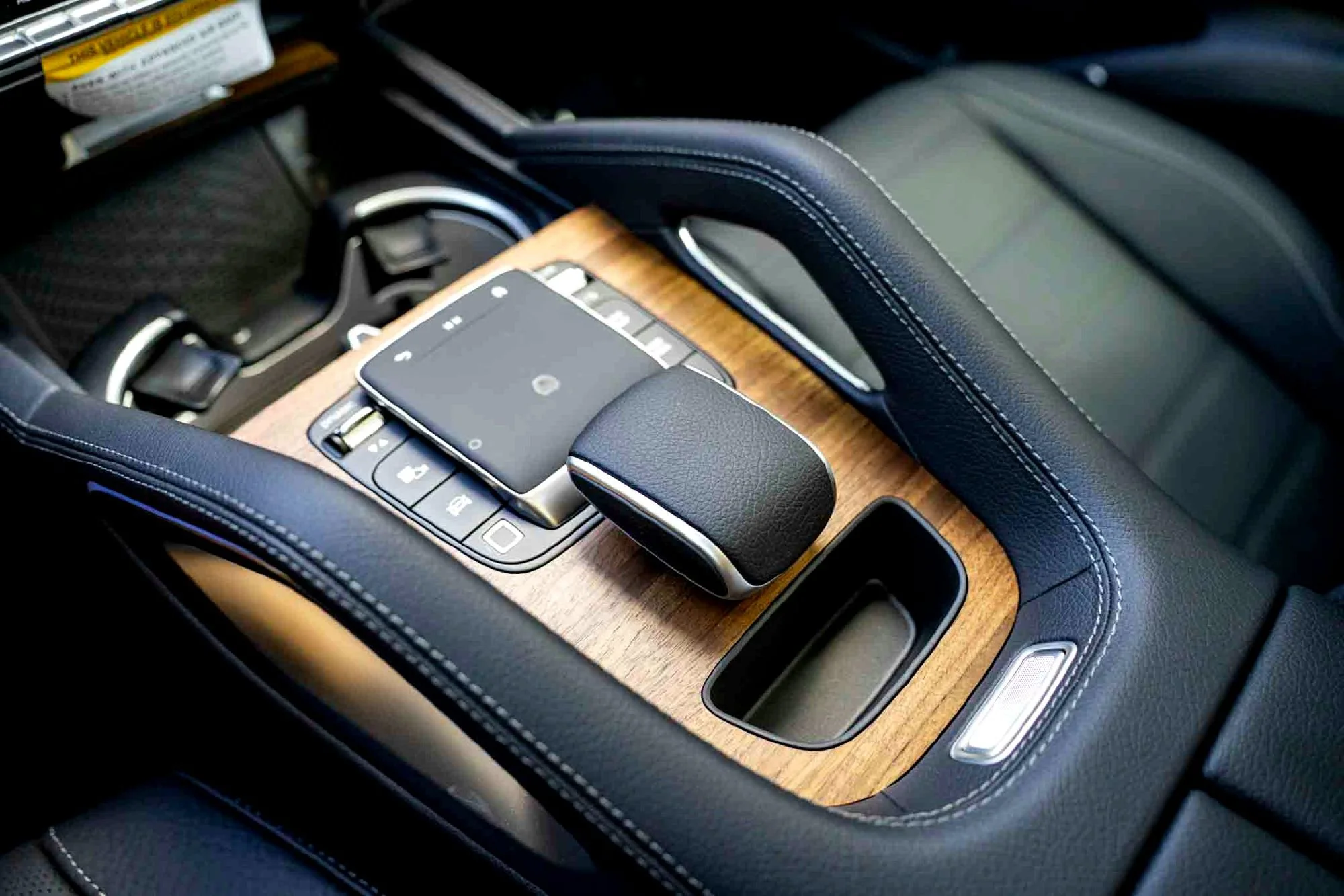 New 2026 Obsidian Mercedes-Benz GLE 450 image 18