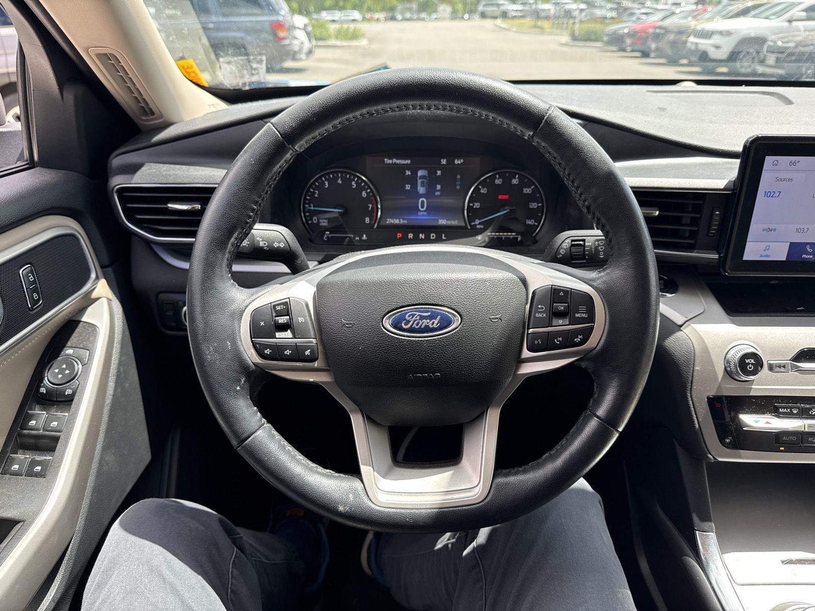 Used 2023 Atlas Blue Ford XLT image 8