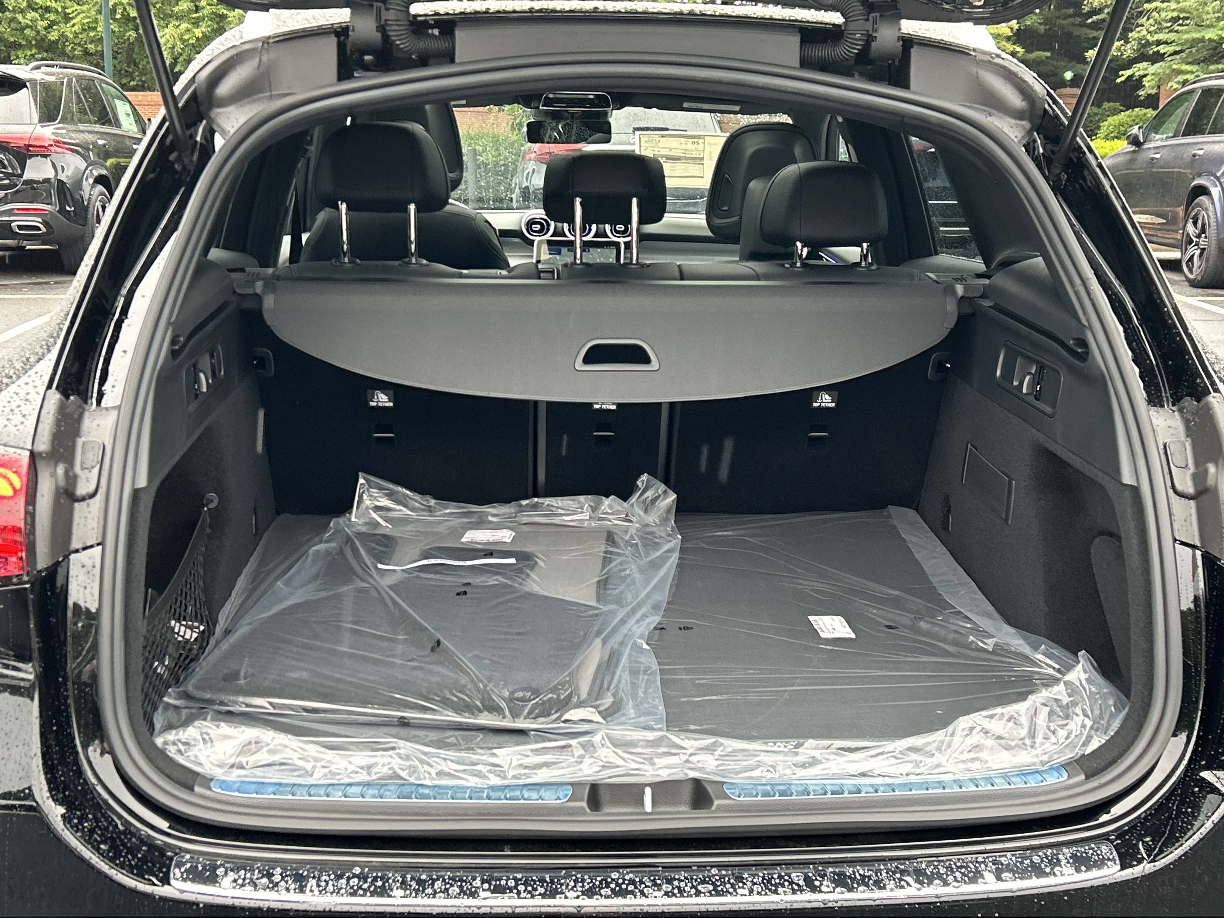 New 2026 Black Mercedes-Benz GLC 300 4MATIC® SUV image 9
