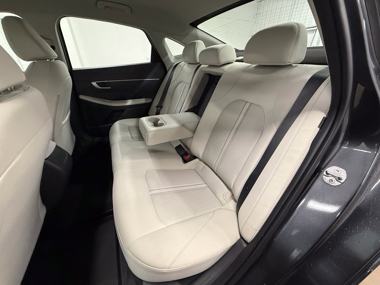 Used 2024 Gray Hyundai SEL image 22
