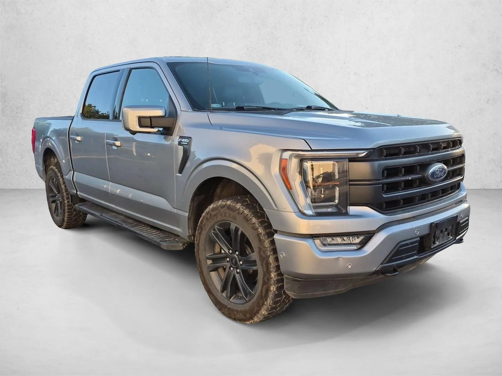 Used 2021 Iconic Silver Metallic Ford LARIAT image 3