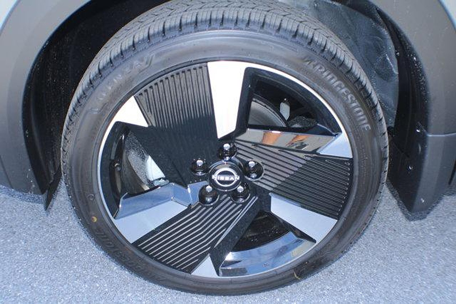 2026 Nissan KICKS SR - Photo 5