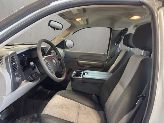 Used 2008 White Chevrolet Work Truck image 6