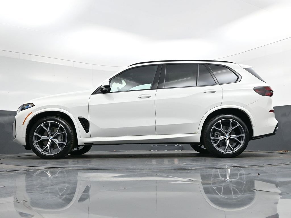 Used 2026 Alpine White BMW xDrive40i image 30