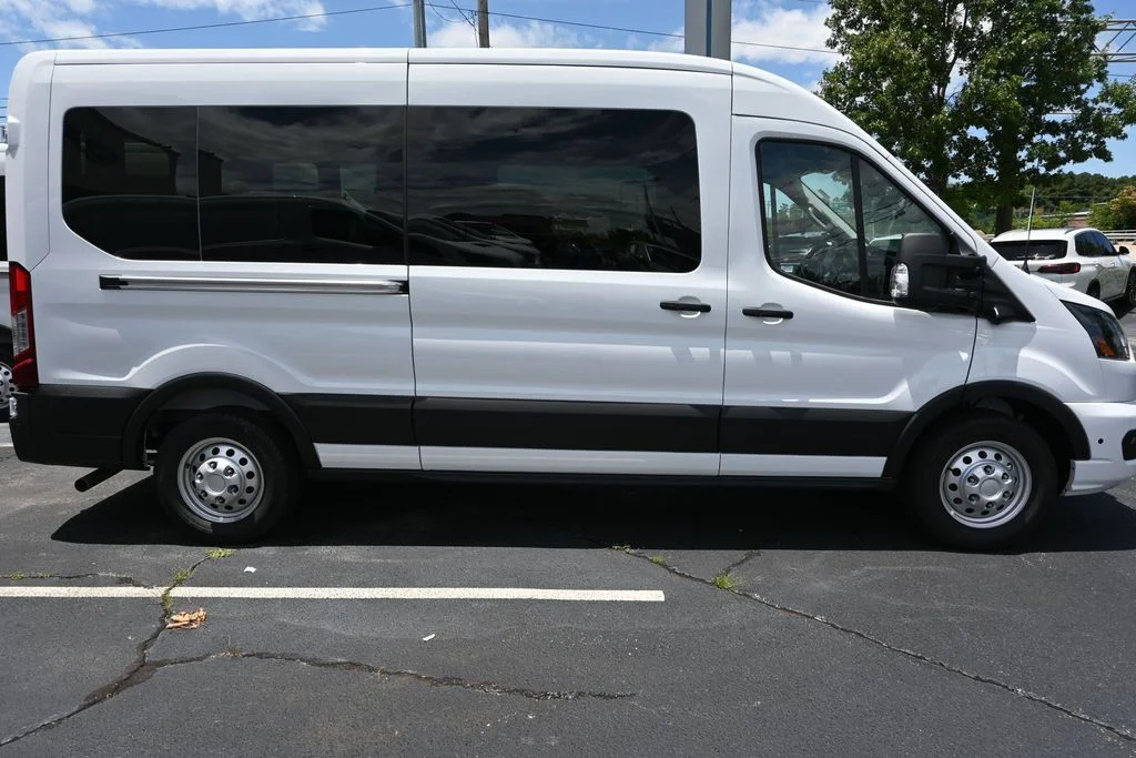 New 2026 Oxford White Ford Passenger Van XLT image 27