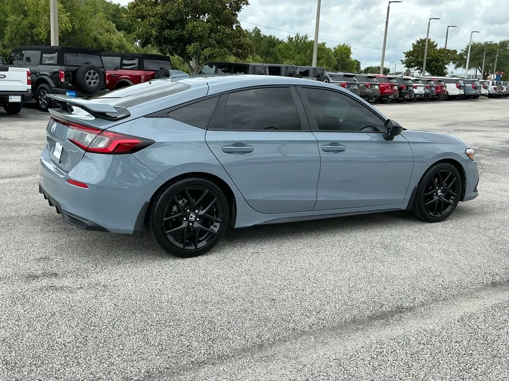 Used 2023  Honda Sport image 12