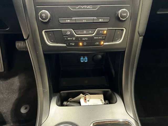 Certified Used 2020 White Ford SE image 16