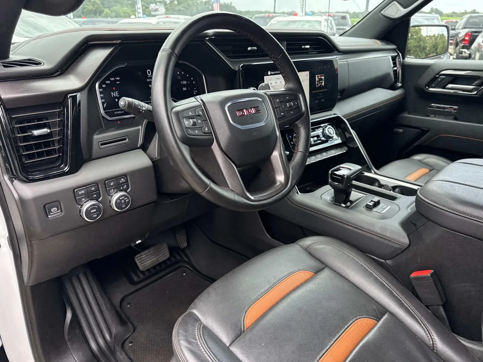 Used 2025 Onyx Black GMC AT4 image 17