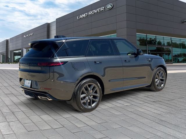 New 2026 Carpathian Grey Land Rover Dynamic SE image 5