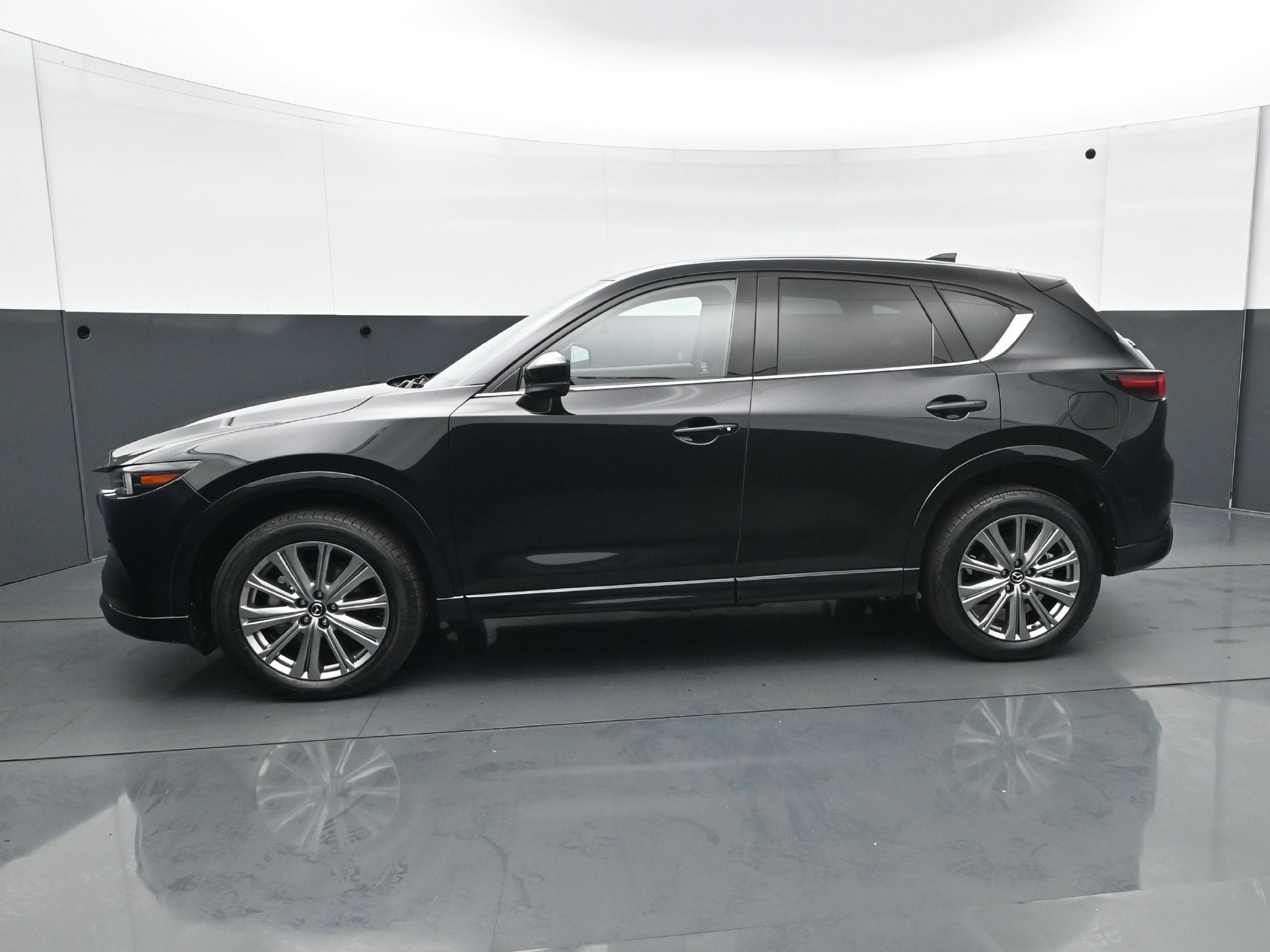 Used 2023 Jet Black Mica Mazda 2.5 Turbo Signature image 2