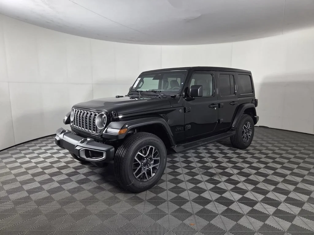 New 2026 Black Clear-Coat Exterior Paint Jeep Sahara image 4