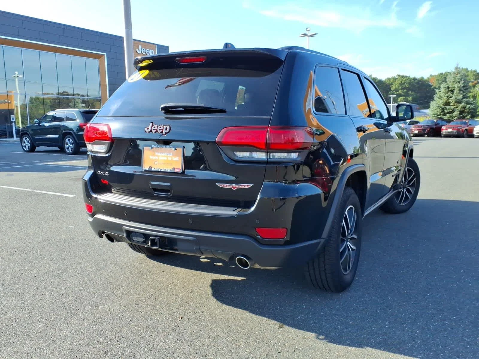Certified Used 2021 Diamond Black Crystal P/C Jeep Trailhawk image 5