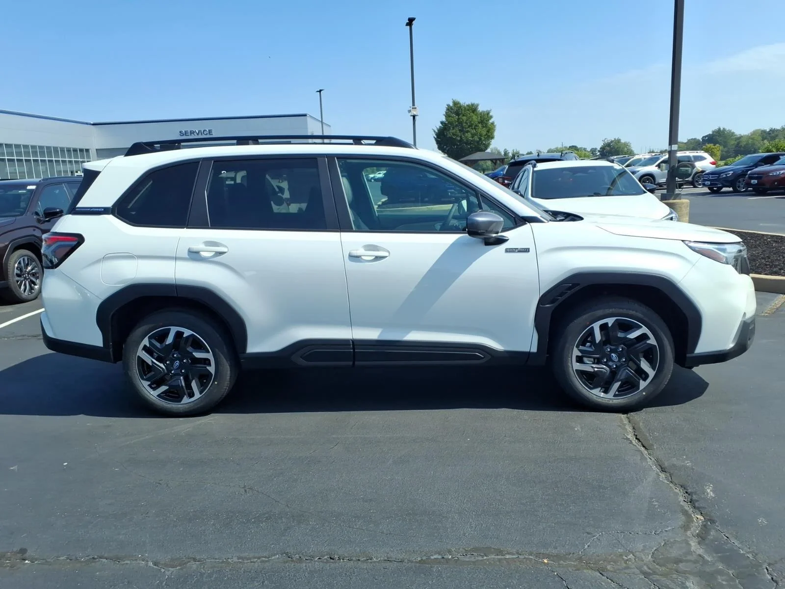 New 2026 CRYSTAL WHITE PEARL Subaru Limited Hybrid image 17