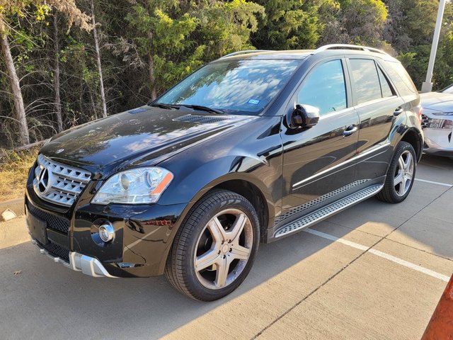 Pre-Owned 2010 Mercedes-Benz ML 550