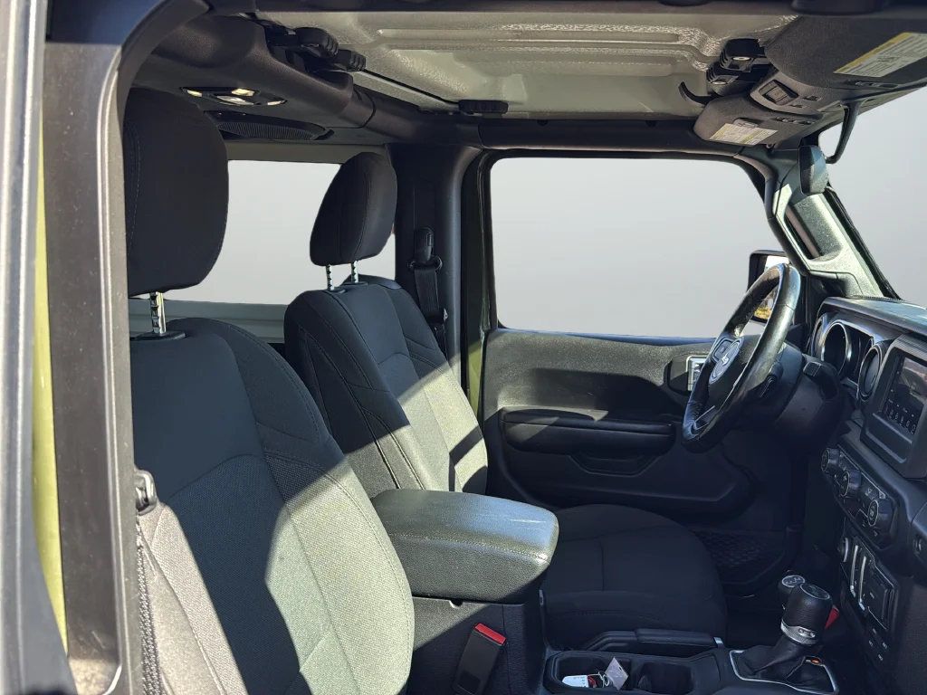 Used 2021 Green Jeep Sport S image 24
