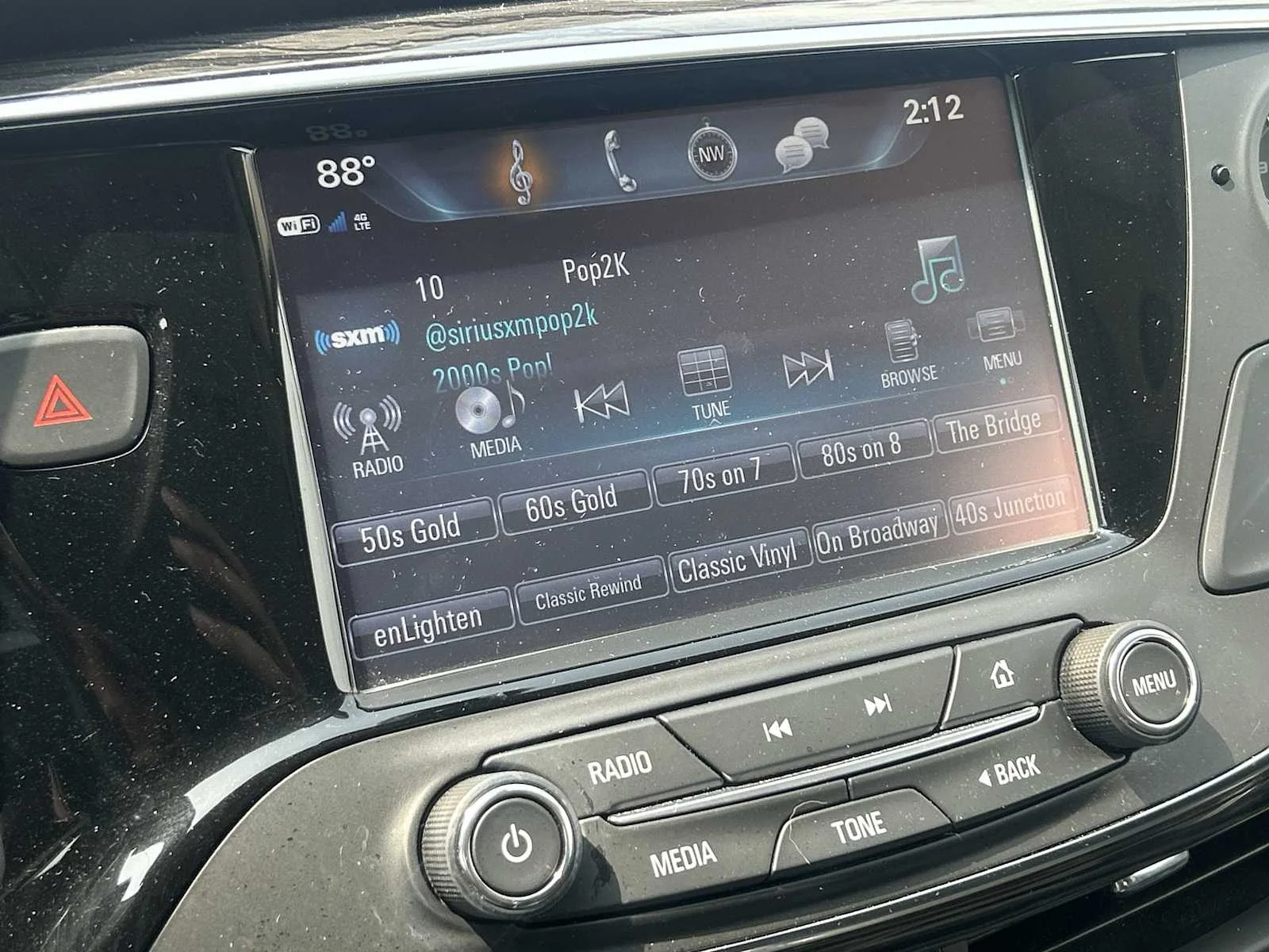 Used 2017 SUMMIT WHITE Buick Essence image 14