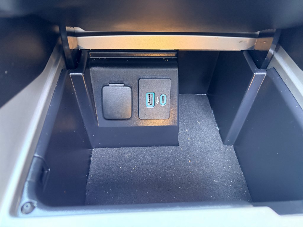 Used 2023 White Ford XLT image 18