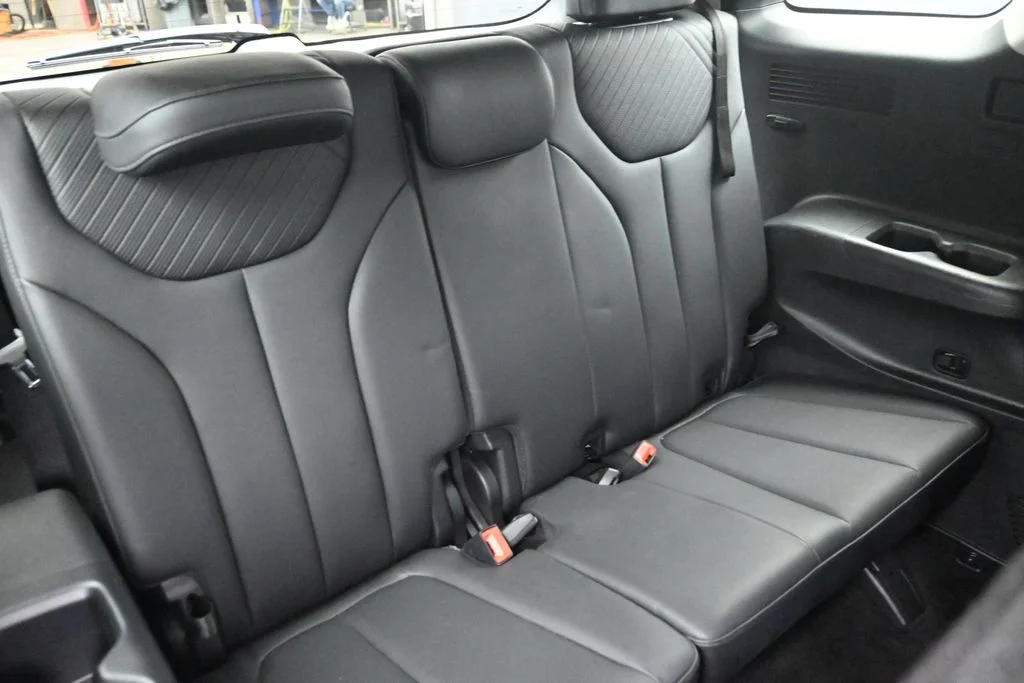 Used 2025 White Hyundai SEL image 11
