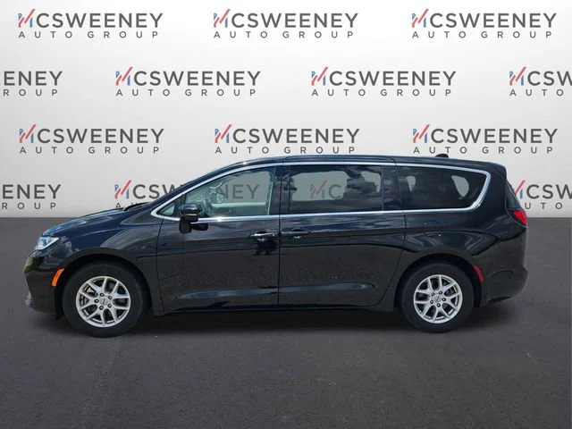 Used 2024 Red Chrysler Touring L image 2