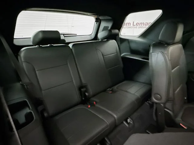 Used 2023 Red Chevrolet High Country image 31