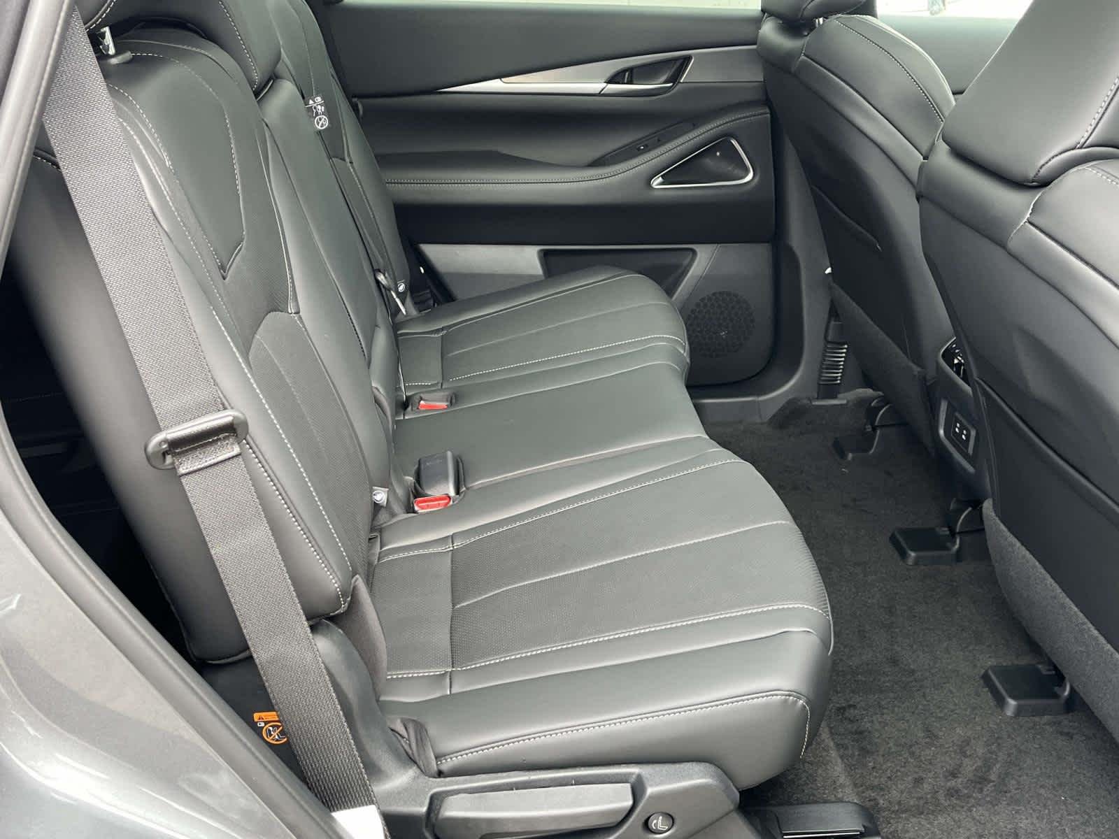 New 2027 Graphite Shadow INFINITI LUXE image 22