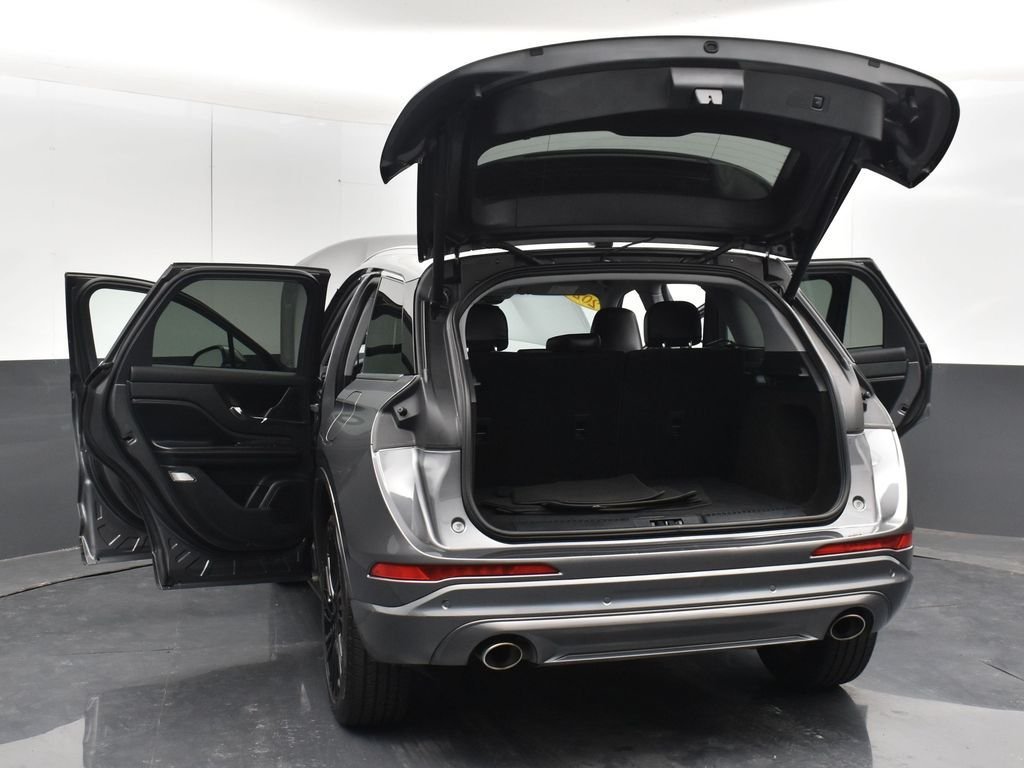 Used 2022 Gray Lincoln Reserve image 39