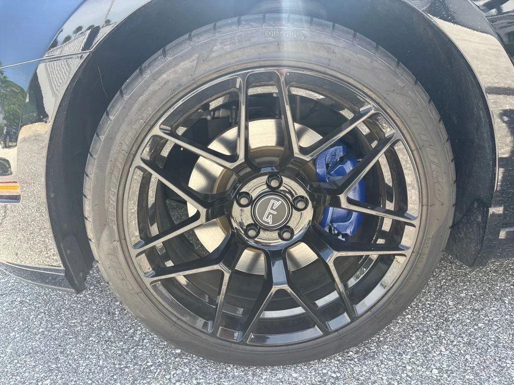 Used 2014 Black Ford GT Premium image 7