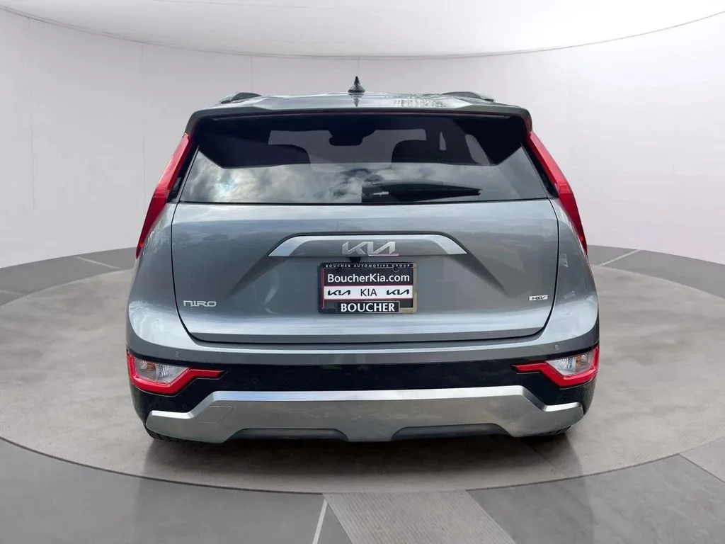 Used 2025 Steel Gray Kia EX Touring image 4
