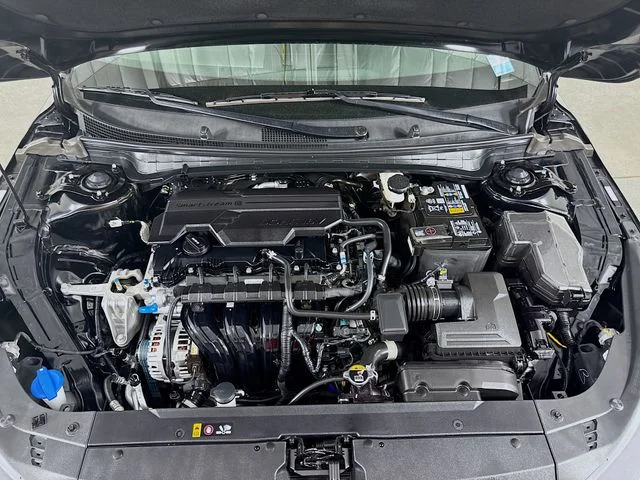 Used 2025 Black Kia LX image 27