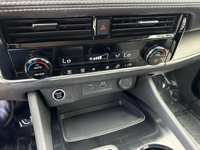 2023 Nissan Rogue SV - Photo 19