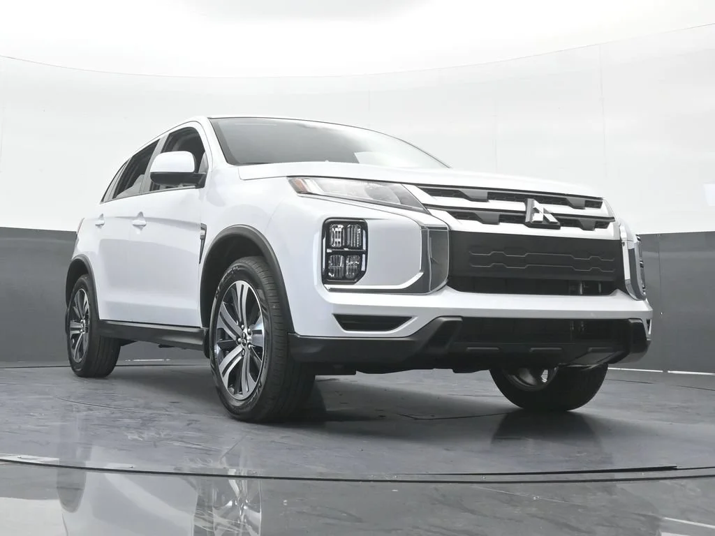 New 2027 White Diamond Mitsubishi 2.0 ES 2WD image 56