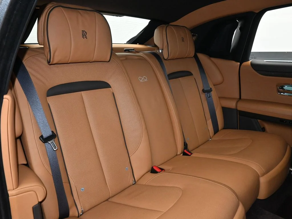 Certified Used 2022 Gray Rolls-Royce  image 8