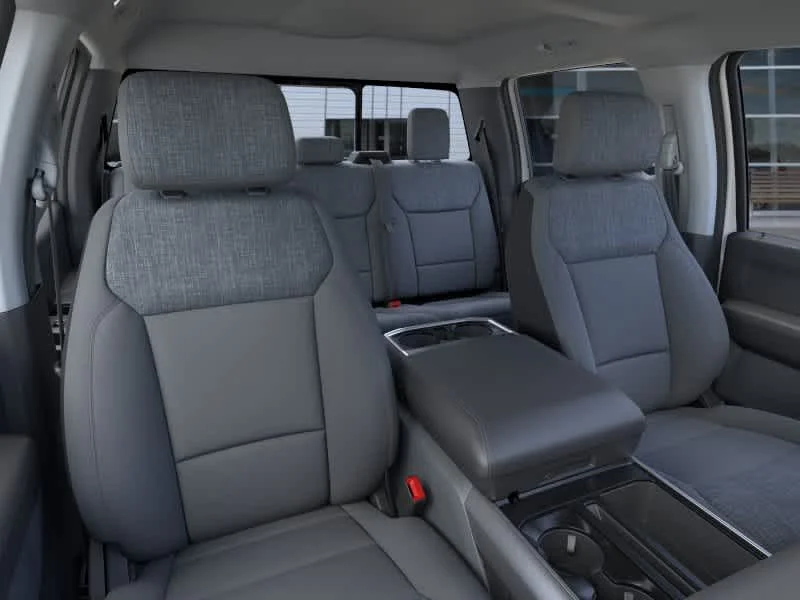 New 2026 Oxford White Ford XLT image 10