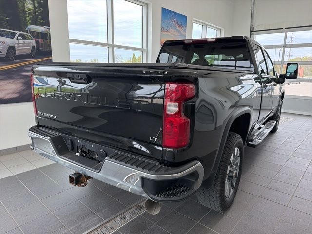 Used 2023 Black Chevrolet  image 5