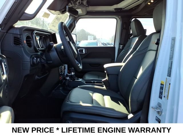 New 2026 Bright White Clear-Coat Exterior Paint Jeep Mojave image 13