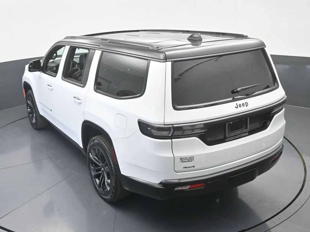 New 2026 Bright White Clearcoat Jeep Summit Obsidian image 49