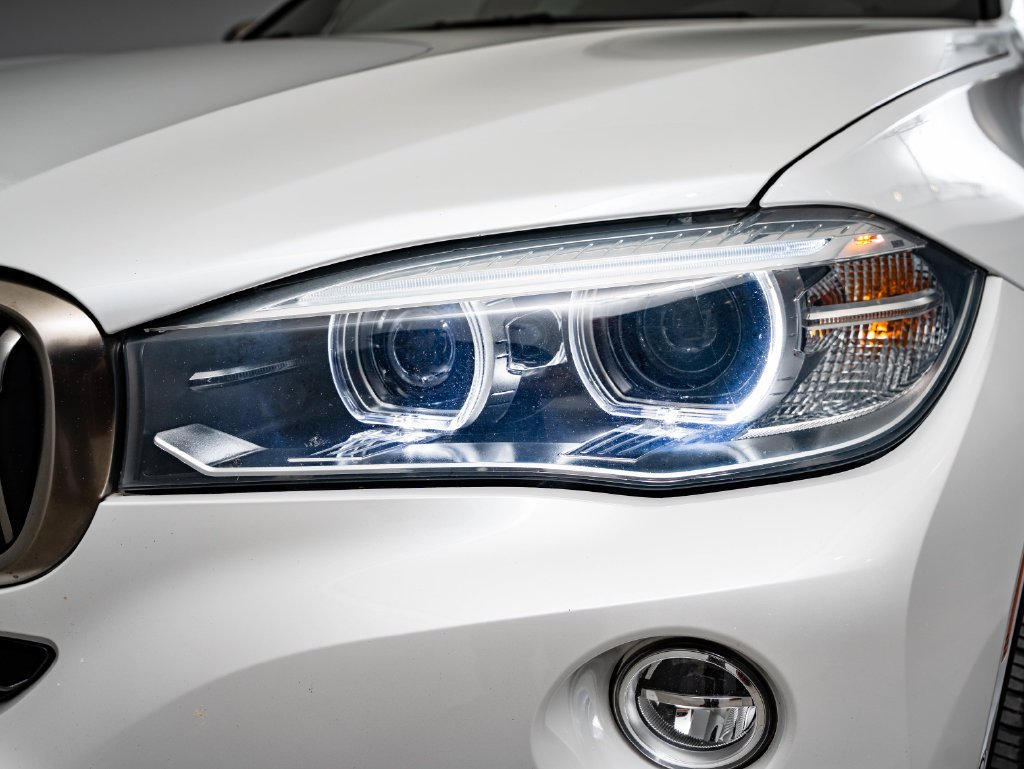 Used 2019 Mineral White Metallic BMW xDrive35i image 15