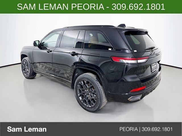 New 2025 Diamond Black Crystal Pearl-Coat Exterior Paint Jeep Summit image 5