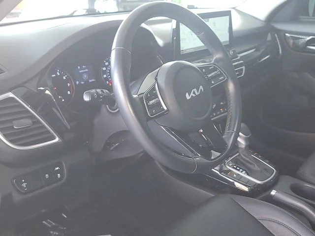 Certified Used 2022 Gray Kia EX image 9