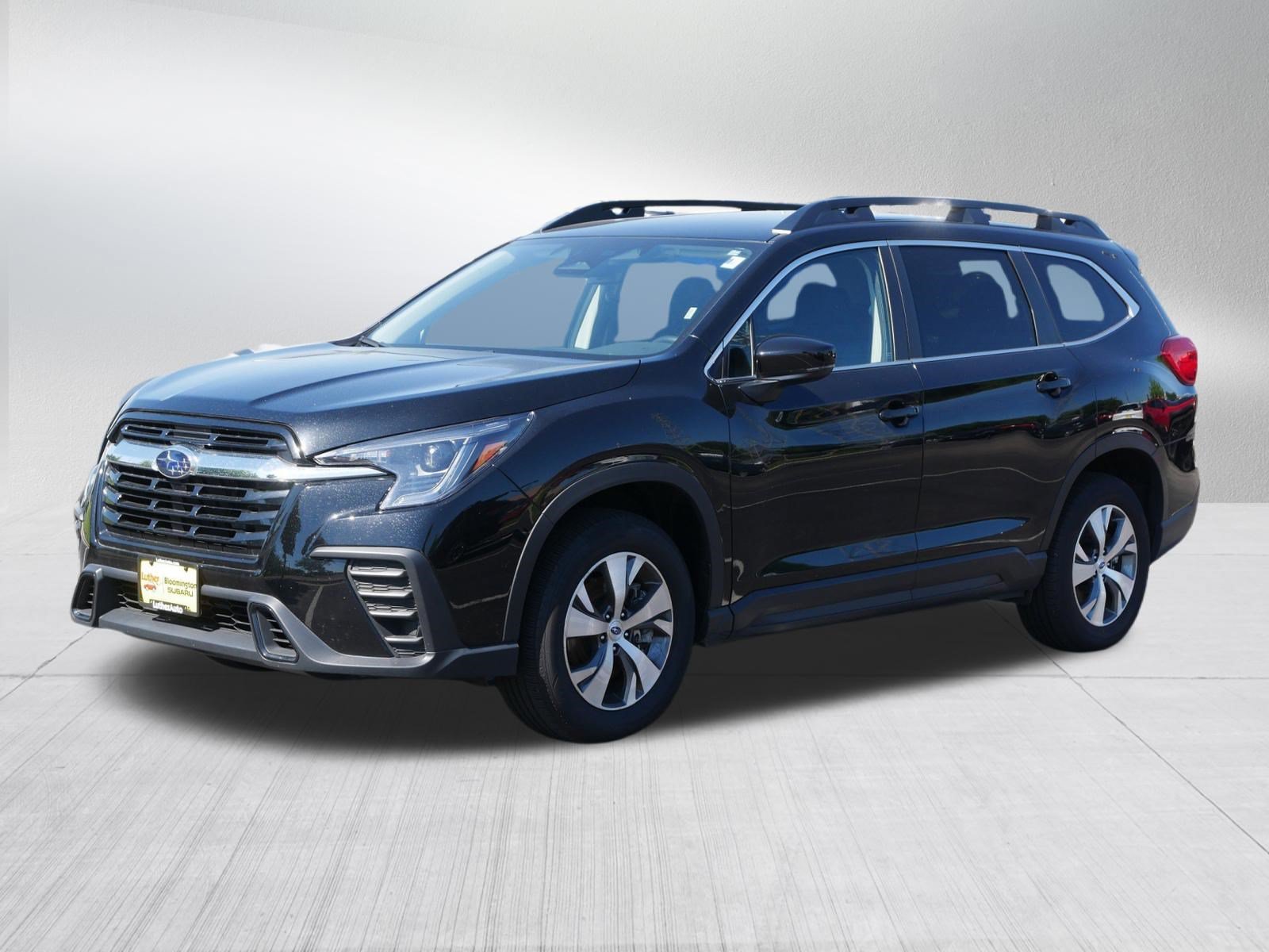 Certified Used 2025 Crystal Black Silica Subaru Premium image 3