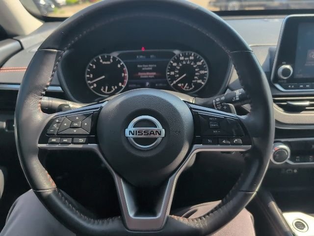 Used 2020 White Nissan 2.5 SR image 9