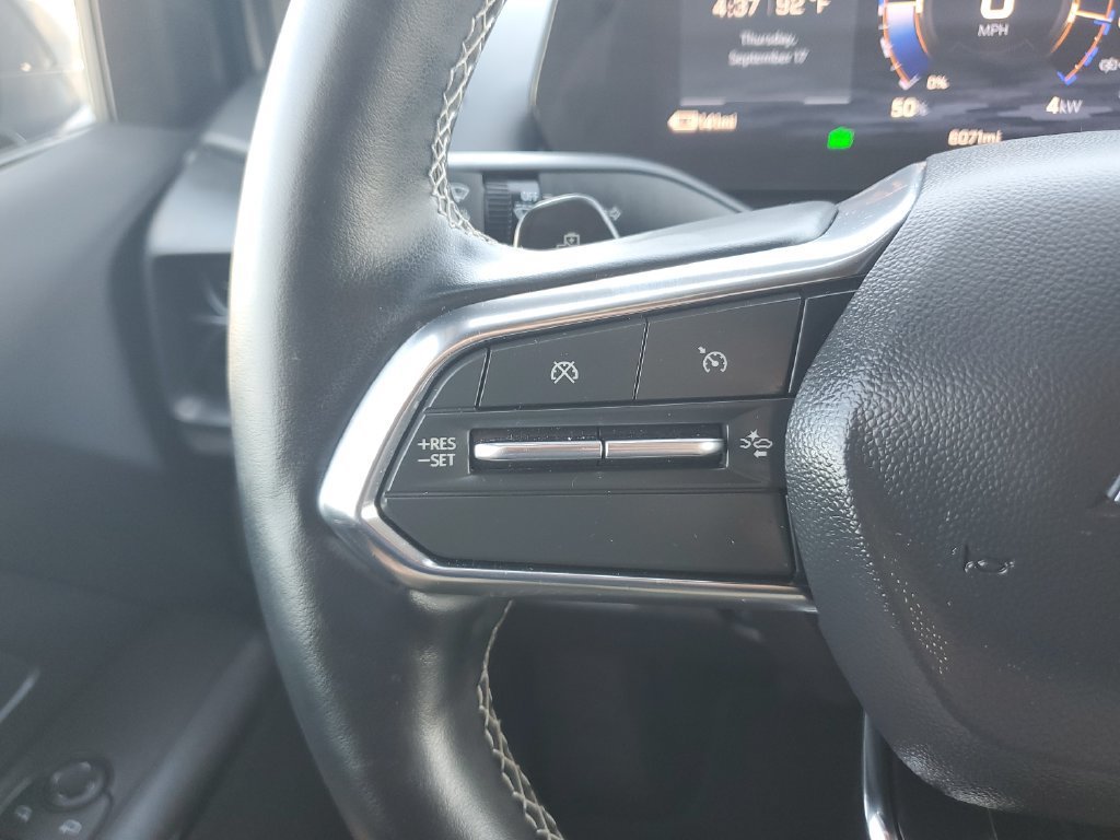 Used 2026 Blue Smoke Metallic Chevrolet LT - Standard Range image 29