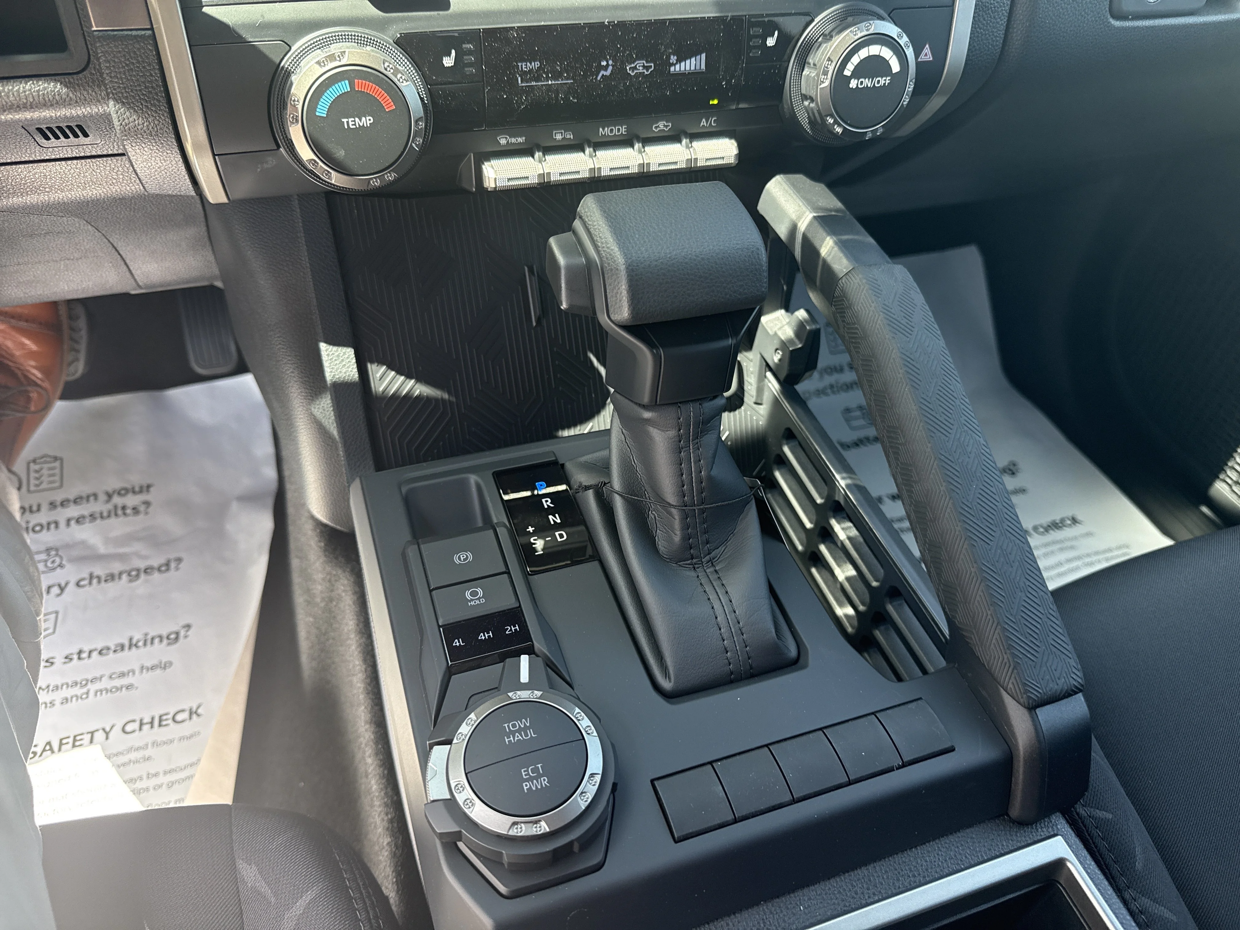 2026 Toyota Tacoma SR5 - Photo 16