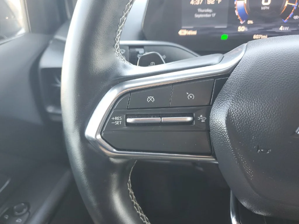 Used 2026 Blue Smoke Metallic Chevrolet LT - Standard Range image 29