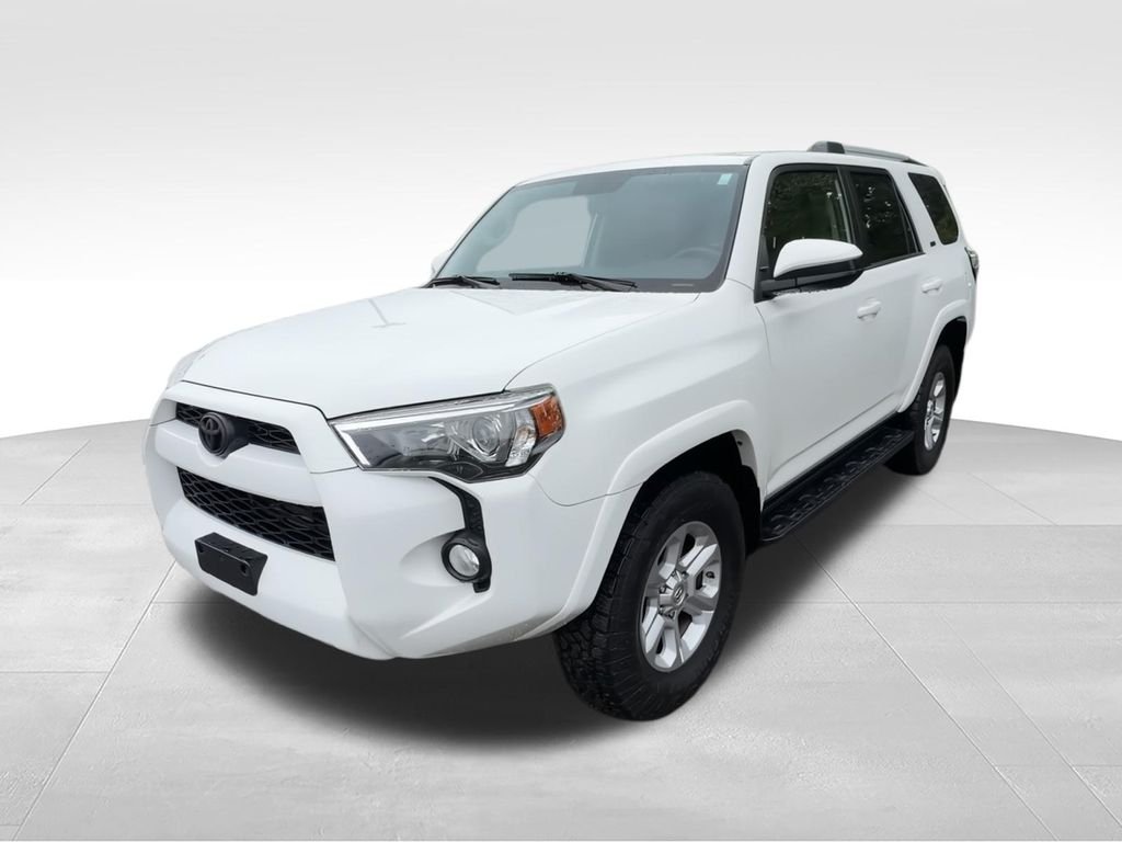 Used 2019 White Toyota SR5 image 4