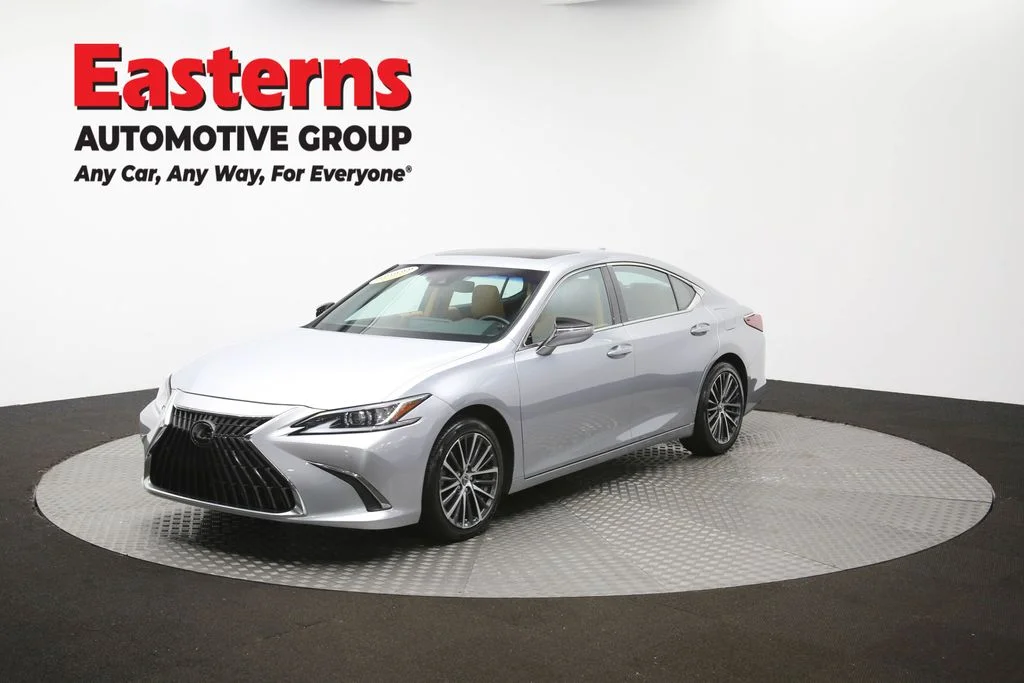 Used 2022 Silver Lexus 350 image 51