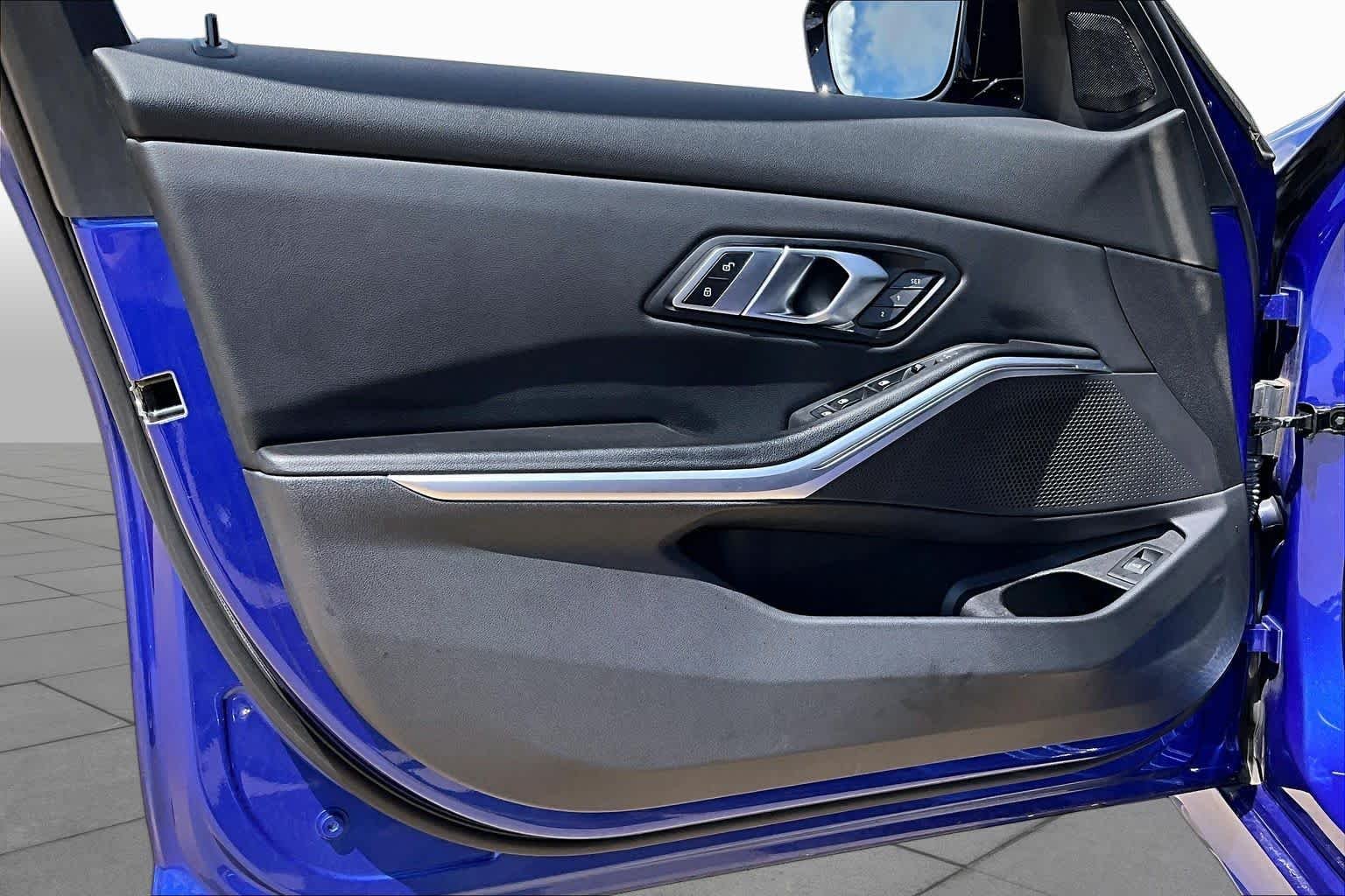 Used 2022 Portimao Blue Metallic BMW 330i xDrive image 25