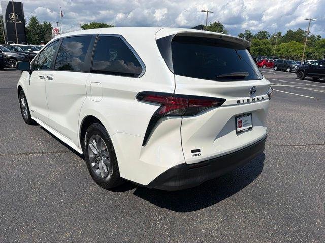 Certified Used 2021 BLIZZARD PEARL Toyota  image 6